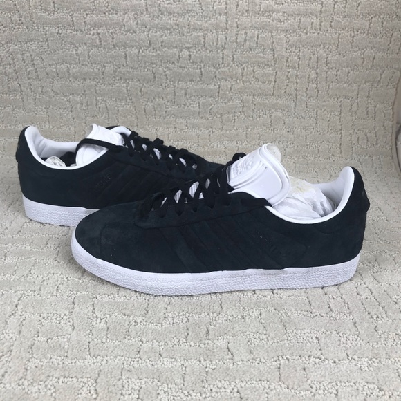 adidas gazelle stitch and turn black
